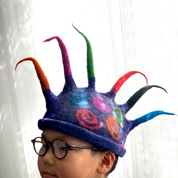 Handmade worsted wool hat - Picture 3 of 4